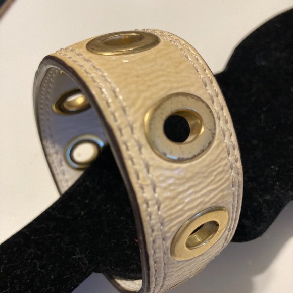 Off white small Coach leather bracelet with brass accents - Picture 3 of 7